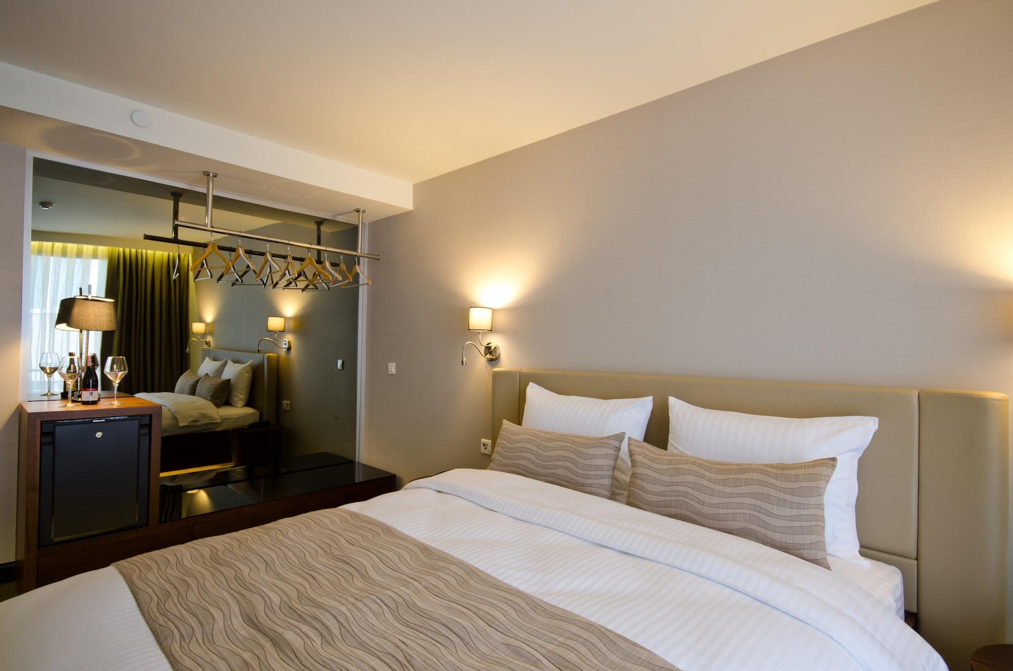 Inncity Hotel Nisantasi Estambul Exterior foto